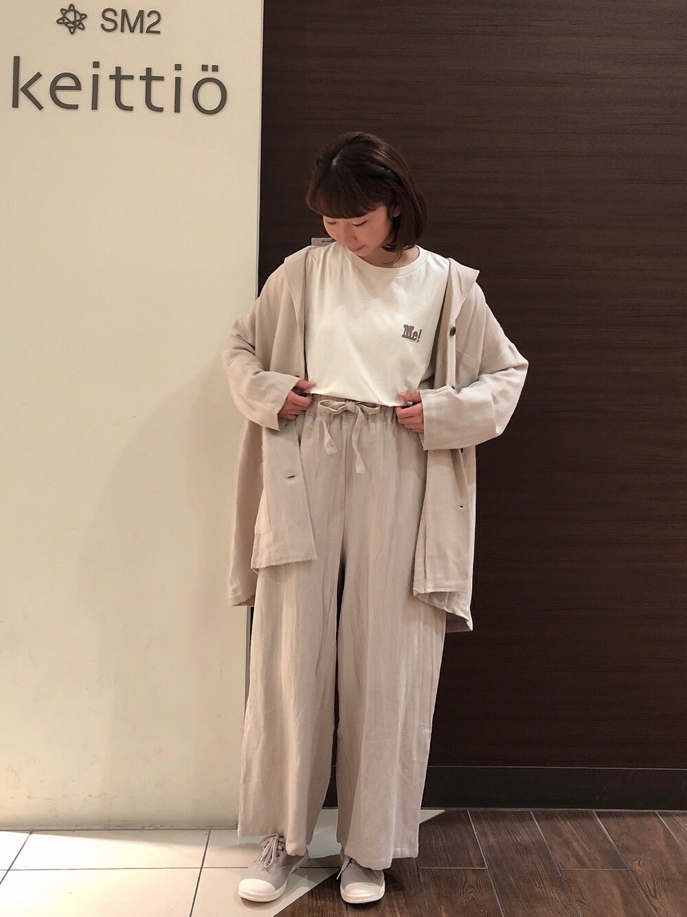 「SM2、Samansa Mos2、サマンサ モスモス(Samansa Mos2)、ジャケット、パンツスタイル、Tシャツ、セットアップ、オトナカジュアル、シンプル、春服」｜「Samansa Mos2の【リンネル】ミドル丈テーラードジャケット（テーラードジャケット、ベージュ系）」を使った、Sa*さん（レディース・158cm）の春コーディネートの1枚目の写真