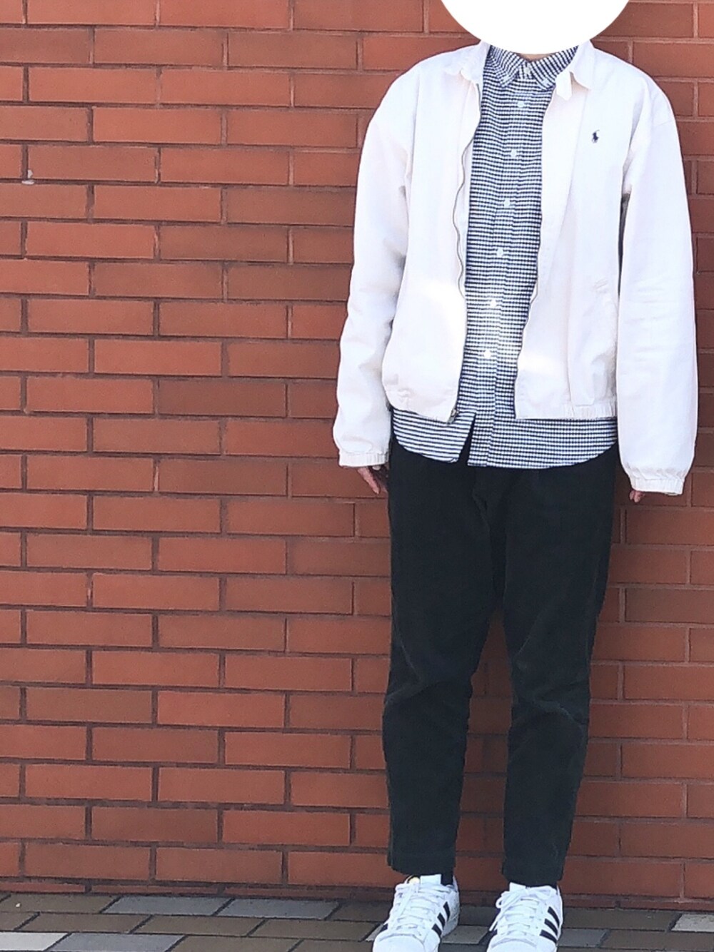 「春コーデ、春、カジュアル、お洒落さんとつながりたい、大学生、いいね、save、フォローお願いします🤑」｜「BEAMSのアイテム（パンツ、グリーン系）」を使った、ゆうさん（メンズ・175cm）の春コーディネートの1枚目の写真