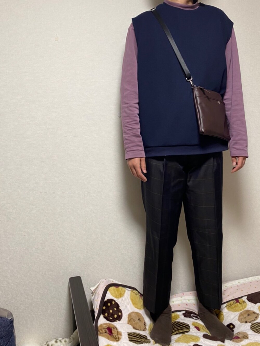 「春コーデ、大学生、おしゃれさんと繋がりたい、シンプル」｜「niko and...のハニカムメッシュベスト（ベスト、ブルー系）」を使った、ゆうさん（メンズ・175cm）の春コーディネートの1枚目の写真