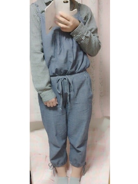 「しまむら（シマムラ）のアイテム（シャツ/ブラウス、ブラック系）」を使った、ちょこめろさん（レディース・150cm）の春コーディネート