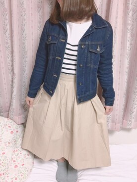 「GU（ジーユー）のアイテム（Tシャツ/カットソー、ホワイト系）」を使った、ちょこめろさん（レディース・150cm）の春コーディネート