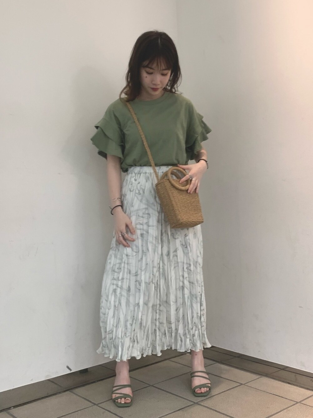 「ラクチンコーデ、カジュアルコーデ、着回しコーデ、シンプルコーデ、今日のコーデ、ootd、いいね、save、フォローお願いします🤑、スカート、デート、プリーツスカート」｜「LOWRYS FARMのアイテム（スカート、ホワイト系）」を使った、hanazoさん（レディース・158cm）の夏コーディネートの1枚目の写真