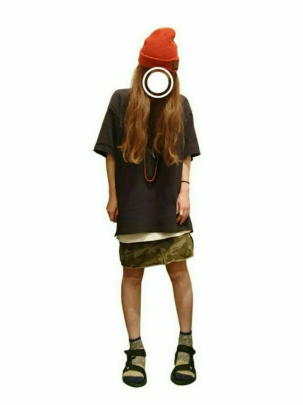 「ニット帽、靴下 × サンダル、ビッグシルエット、カモフラ」｜「BONNARUEBONNARUEの【BONNARUE BONNARUE/ボナルーボナルー】MIKE SOLID L/スポーツサンダル（サンダル、ブラック系）」を使った、mamemomomoさん（レディース・162cm）の秋コーディネートの1枚目の写真