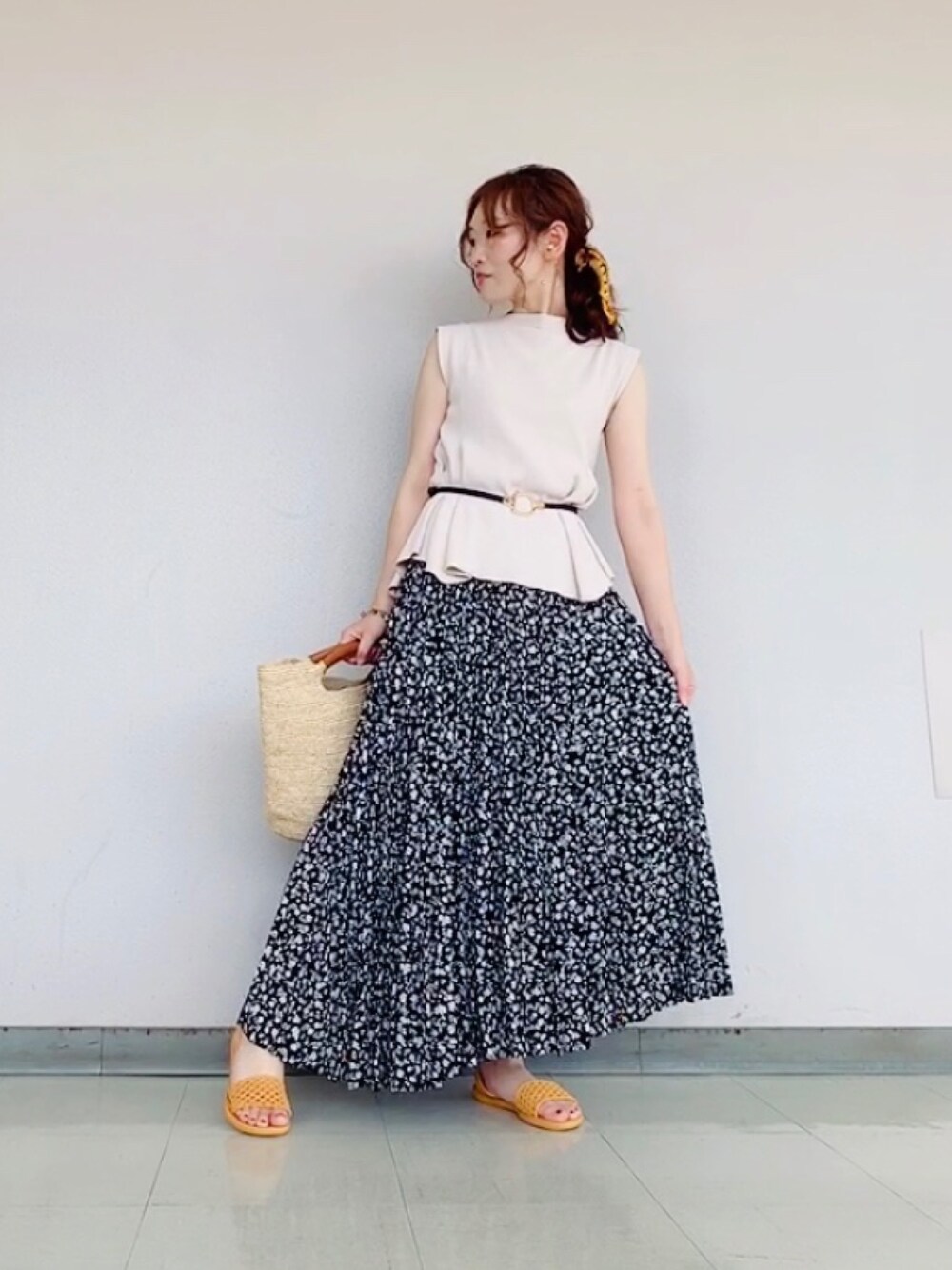 MIKOさんの「小花フラワープリントラッププリーツスカート（ROPE' PICNIC）」を使ったコーディネート
