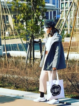 「VIKTOR&ROLF（ヴィクター&ロルフ）のアイテム（バッグ）」を使った、スイ suiさん（レディース・165cm）の春コーディネート