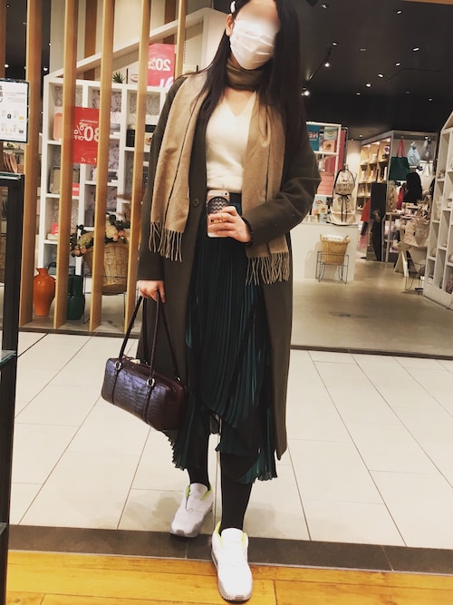 UNIQLO（ユニクロ）の「カシミヤVネックセーター（長袖）（ニット