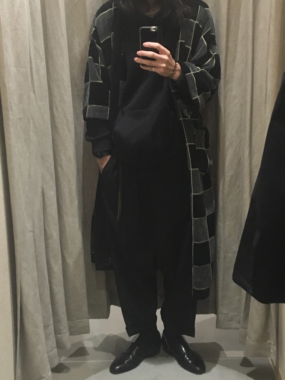「モード、COMME des GARCONS、vintage、HARUTA、オールブラック、オールブラックコーデ」｜「COMME des GARCONSのアイテム（スラックス、ブラック系）」を使った、rtsさん（メンズ・181cm）の秋コーディネートの1枚目の写真