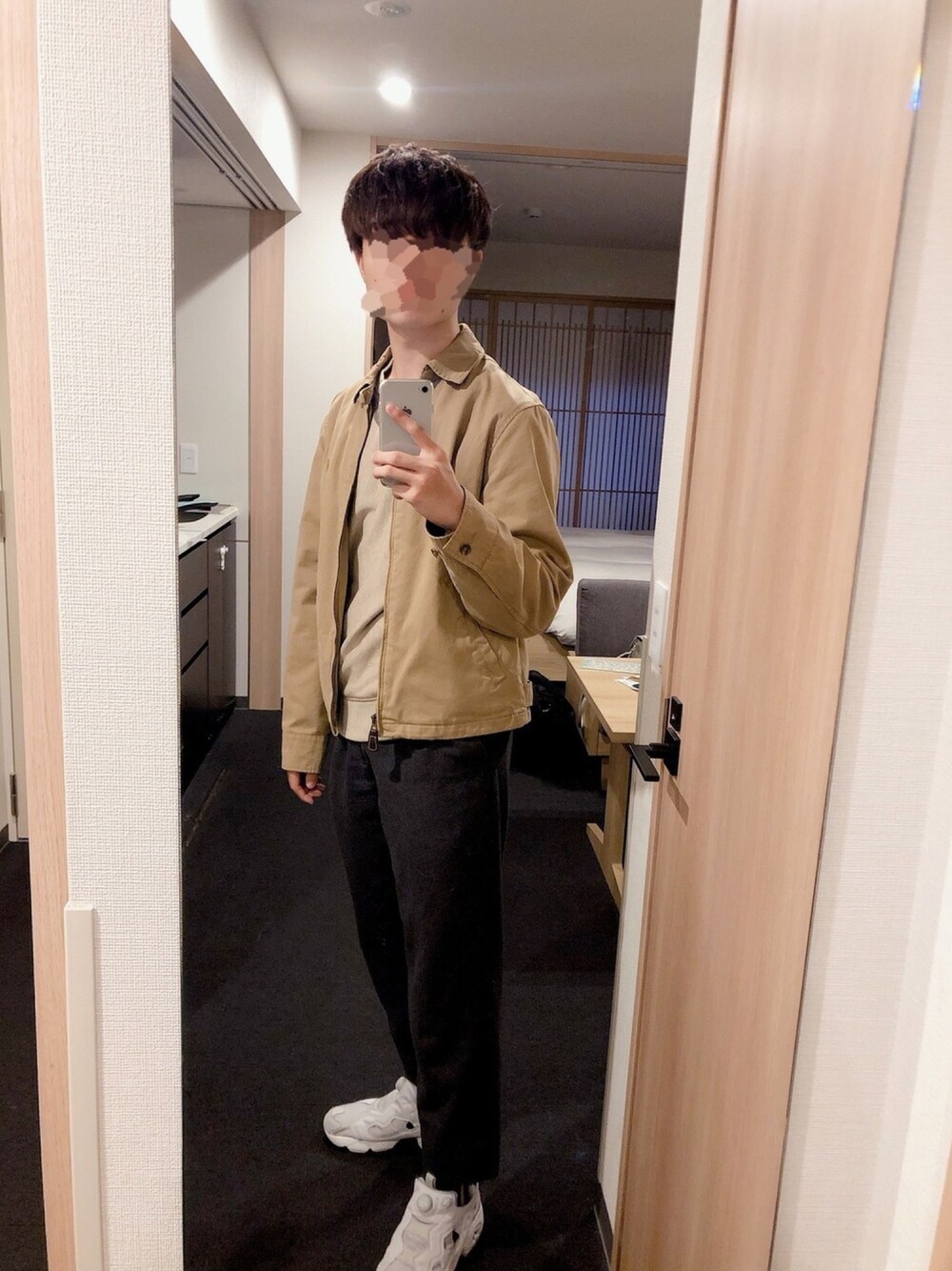 「秋のコーデ、シンプルコーデ、いいね、save、フォローお願いします🤑、お洒落さんとつながりたい、ベージュ、スウィングトップ、リーボック(Reebok)、ラルフローレン、チャオパニック、ラコステ」｜「POLO RALPH LAURENのアイテム（その他アウター、ベージュ系）」を使った、ringoさん（メンズ・177cm）の秋コーディネートの1枚目の写真