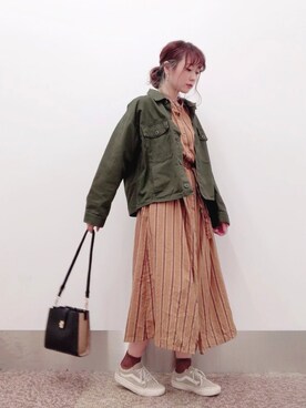 「オールドスクール」｜「アイテム（ミリタリージャケット）」を使った、isonさん（レディース・156cm）の秋コーディネート