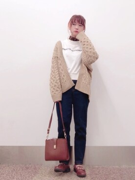 「ケーブルカーディガン」｜「アイテム（財布/小物）」を使った、isonさん（レディース・156cm）の秋コーディネート