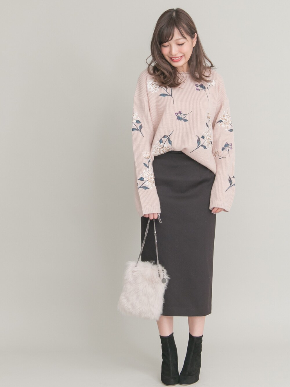 【もも】アーバンリサーチロッソ 刺繍ニットプルオーバー URBAN RESEARCH ROSSO WOMEN（アーバンリサーチ ロッソ）の「【追加