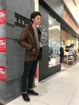 「GGD（ジージーディー）のアイテム（ムートンコート）」を使った、GGD edition あべの店さん（メンズ・180cm）の冬コーディネート