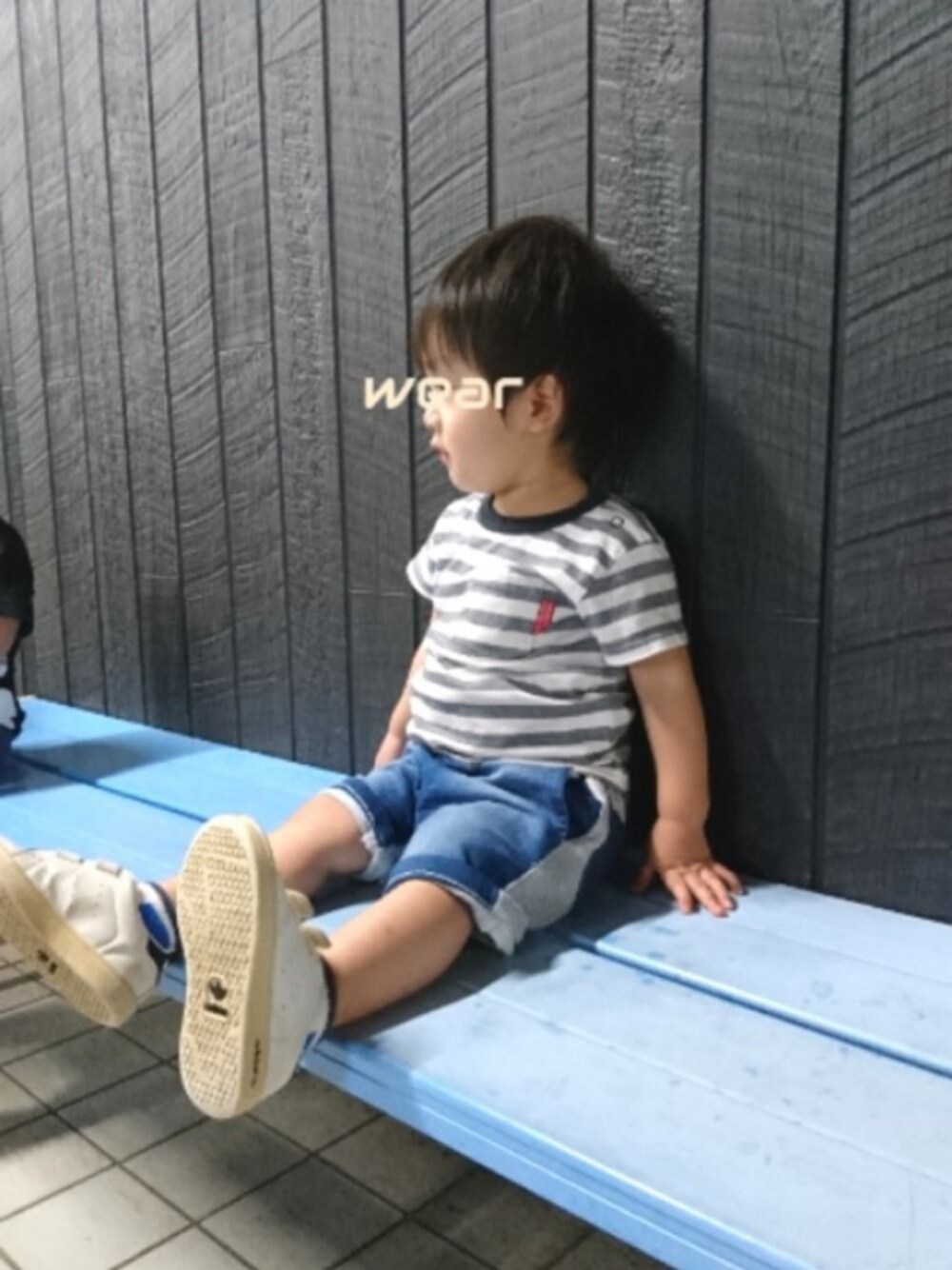 「シンプル、子供服、こどもコーデ、ボーダー、スタンスミス、カジュアルコーデ、スニーカー」｜「BREEZEのボーダーTシャツ（Tシャツ/カットソー、グレー系）」を使った、⚾BASE⚾(ベース)さん（メンズ・185cm）の秋コーディネートの1枚目の写真