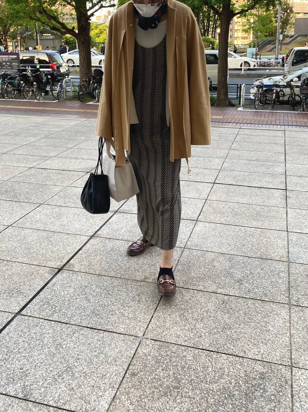 「ロングワンピース、ワンピース、春コーデ、ショートヘア、パーマ」｜「Linkのアイテム（ワンピース/ドレス、ブラック系）」を使った、tajiさん（レディース・168cm）の春コーディネートの1枚目の写真