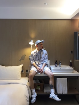 「Gosha Rubchinskiy（ゴーシャラブチンスキー）のアイテム（帽子）」を使った、hsiehpajuさん（メンズ・170cm）の夏コーディネート