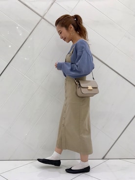 「アーバンリサーチ」｜「アイテム（ジャンパースカート）」を使った、SAKI.さん（レディース・161cm）の冬コーディネート