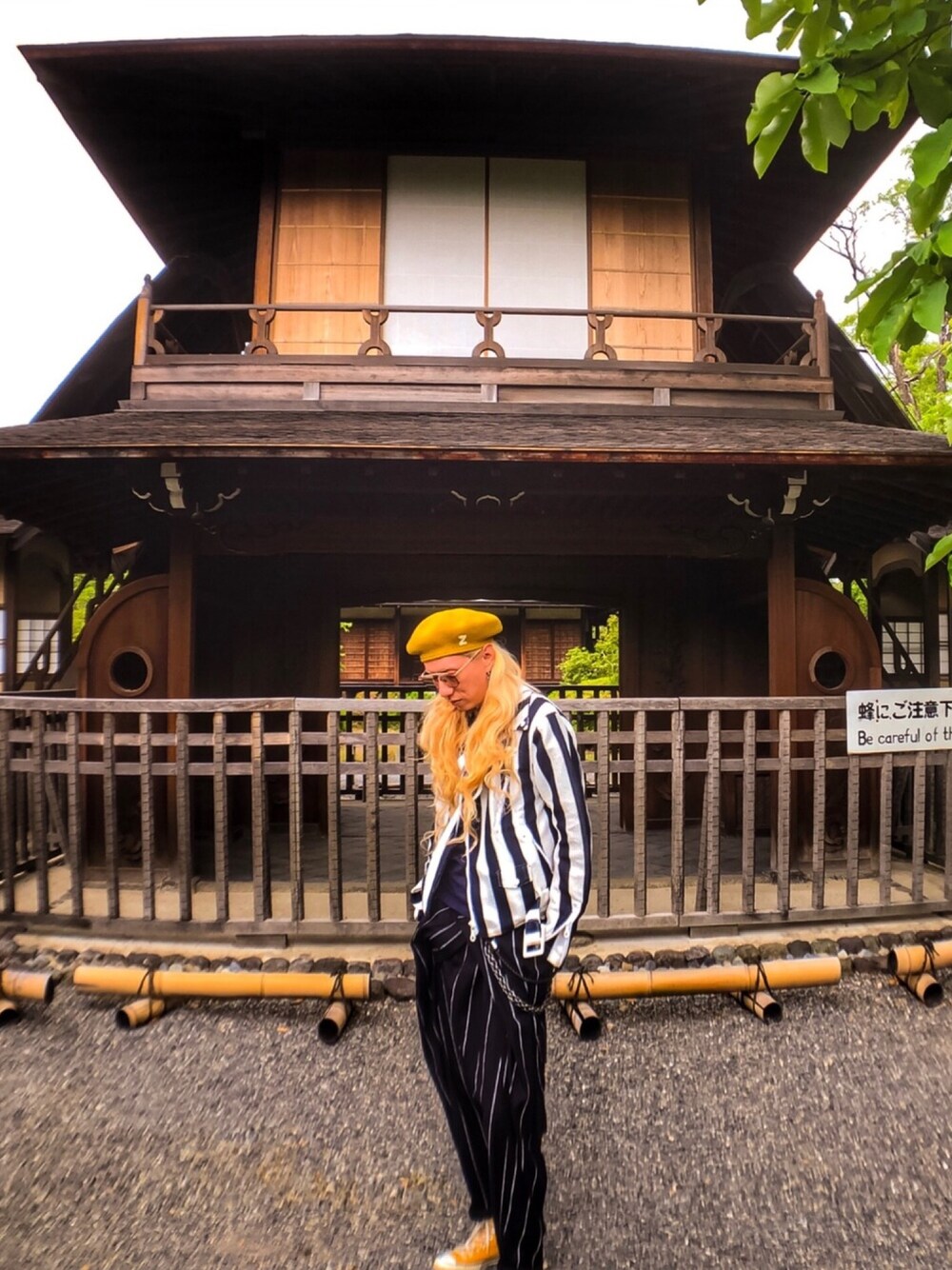 「UNDER COVER、PHENOMENON、pushbutton、HENRIK VIBSKOV、gentlemonster、GUCCI、converse、春夏コーデ、ootd、fashion」｜「UNDERCOVERのアイテム（ハンチング/ベレー帽、イエロー系）」を使った、chuckle掐口さん（メンズ・172cm）の夏コーディネートの1枚目の写真