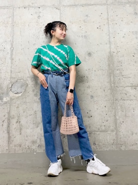 「Ray BEAMS（レイビームス）のA/T tie dye T（Tシャツ/カットソー、グリーン系）」を使った、azusaofficialさん（レディース・157cm）の春コーディネート