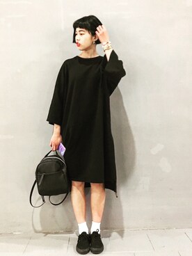 「VANS（バンズ）のアイテム（スニーカー、ブラック系）」を使った、劉孟雰さん（レディース・165cm）の春コーディネート
