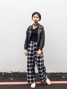 「古著のアイテム（パンツ、ブラック系）」を使った、劉孟雰さん（レディース・165cm）の夏コーディネート