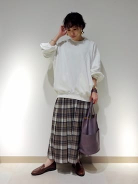 「IENA」｜「アイテム（スウェット）」を使った、EYEさん（レディース・160cm）の秋コーディネート