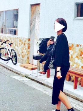 「DHOLIC（ディーホリック）のアイテム（スカート、ブラック系）」を使った、3さん（レディース・170cm）の冬コーディネート