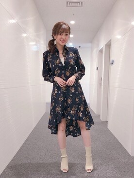 菊地亜美さんの「フラワーフィッシュテールシャツワンピース」を使ったコーディネート