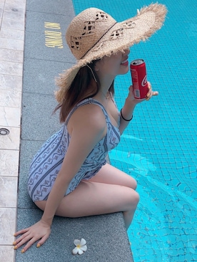 「Re:EDIT（リエディ）のアイテム（帽子）」を使った、菊地亜美さん（レディース・165cm）の夏コーディネート