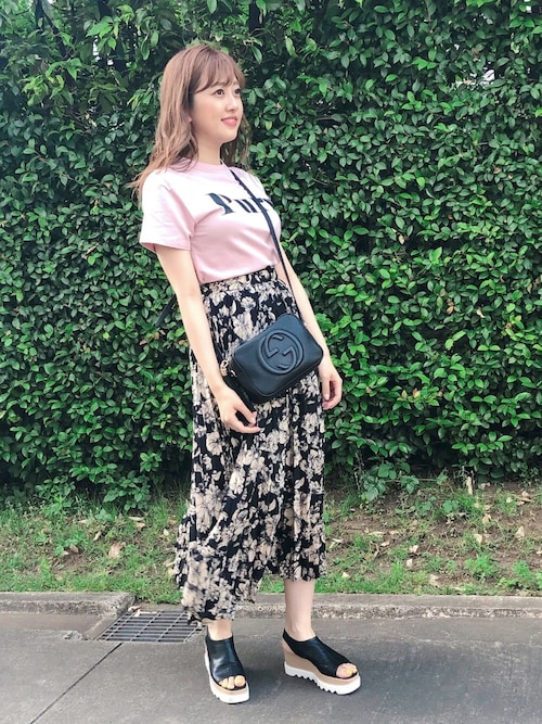 菊地亜美 Gucciのショルダーバッグを使ったコーディネート Wear