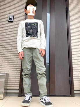 「ZARA（ザラ）のアイテム（Tシャツ/カットソー、ホワイト系）」を使った、チクチクボーイさん（キッズ・151cm）の春コーディネート