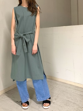 「woadblue（ウォードブルー）のアイテム（パンツ）」を使った、4onさん（レディース・168cm）の春コーディネート