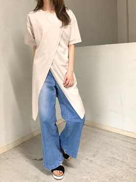 「woadblue（ウォードブルー）のアイテム（パンツ）」を使った、4onさん（レディース・168cm）の春コーディネート