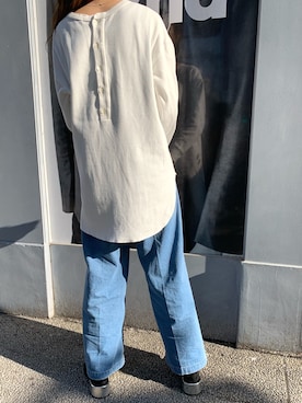 「woadblue（ウォードブルー）のアイテム（パンツ）」を使った、4onさん（レディース・168cm）の春コーディネート