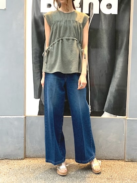 「woadblue（ウォードブルー）のアイテム（パンツ）」を使った、4onさん（レディース・168cm）の夏コーディネート
