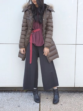 「MONCLER（モンクレール）のアイテム（ダウンジャケット/コート）」を使った、4onさん（レディース・168cm）の秋コーディネート