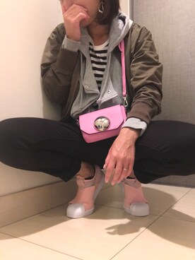 「UNIQLO（ユニクロ）のWOMEN ウルトラストレッチジーンズ（デニムパンツ）」を使った、Ameちゃんさん（レディース・164cm）の秋コーディネート