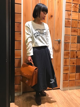 「アイテム（バックパック/リュック、ブラウン系）」を使った、やまとさん（レディース・153cm）の冬コーディネート