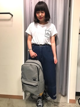 「アイテム（バックパック/リュック、グレー系）」を使った、やまとさん（レディース・153cm）の夏コーディネート