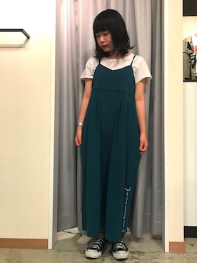 「ネコ」｜「アイテム（サロペット/オーバーオール）」を使った、やまとさん（レディース・153cm）の夏コーディネート