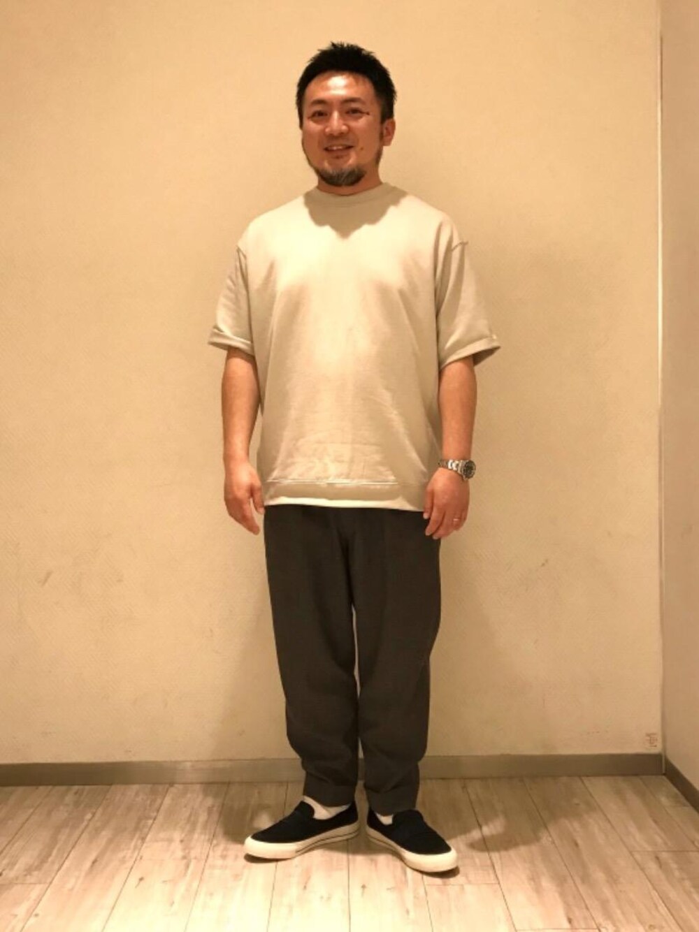 「リラックス、WIDE SILHOUETTE STYLE」｜「CONVERSE SKATEBOARDINGの＜CONVERSE SKATEBOARDING＞ CS LOAFER SK/スニーカー（スニーカー、ブラック系）」を使った、山本　一輝さん（メンズ・165cm）の春コーディネートの1枚目の写真