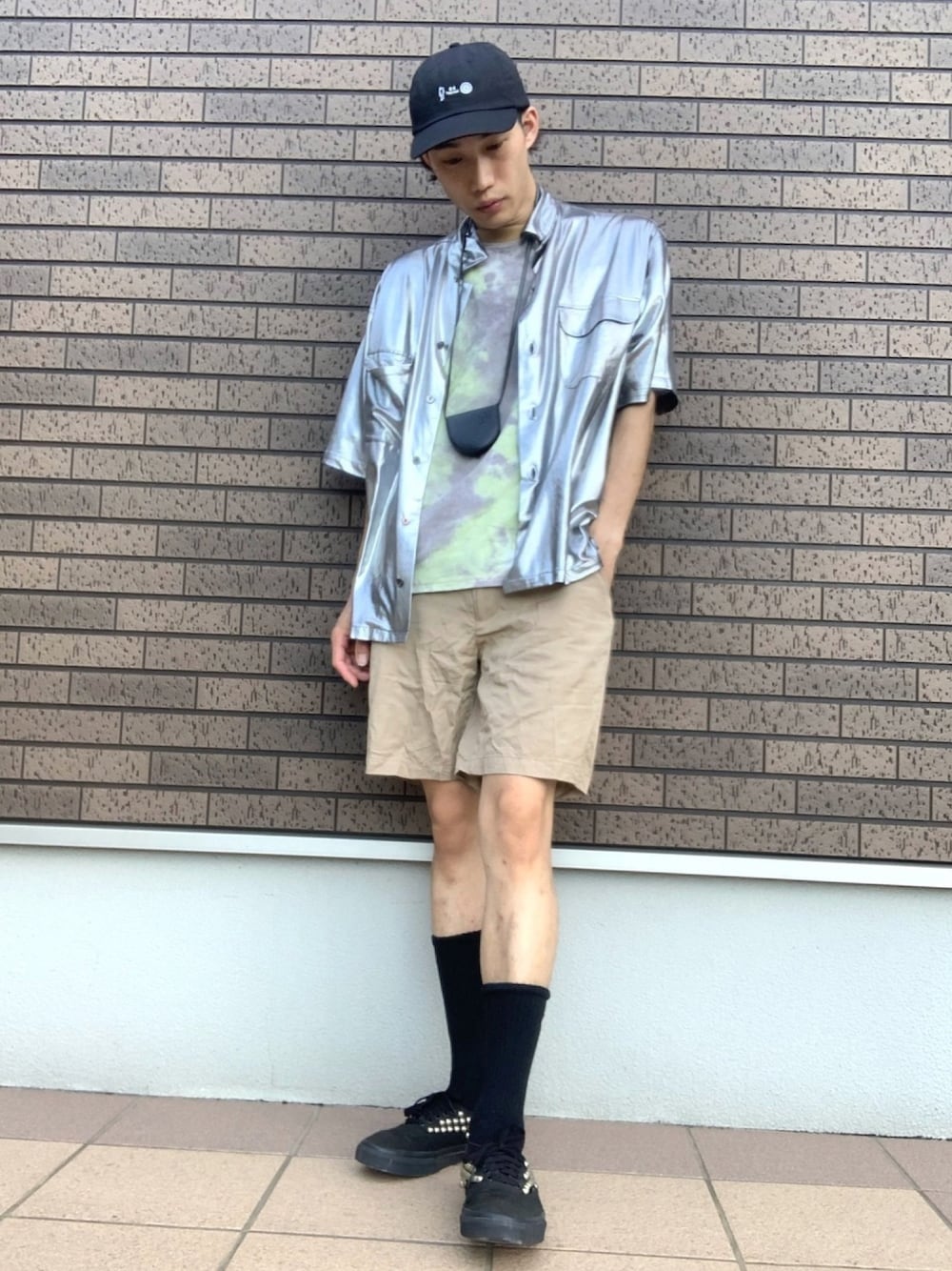 「VANS、タイダイ柄、夏コーデ、LOEWE、GU、journal standard、UNIQLO、Dickies、おしゃれさんと繋がりたい、ストリート」｜「UNIQLOのアイテム（キャップ、ブラック系）」を使った、おしぼりくんさん（メンズ・178cm）の秋コーディネートの1枚目の写真