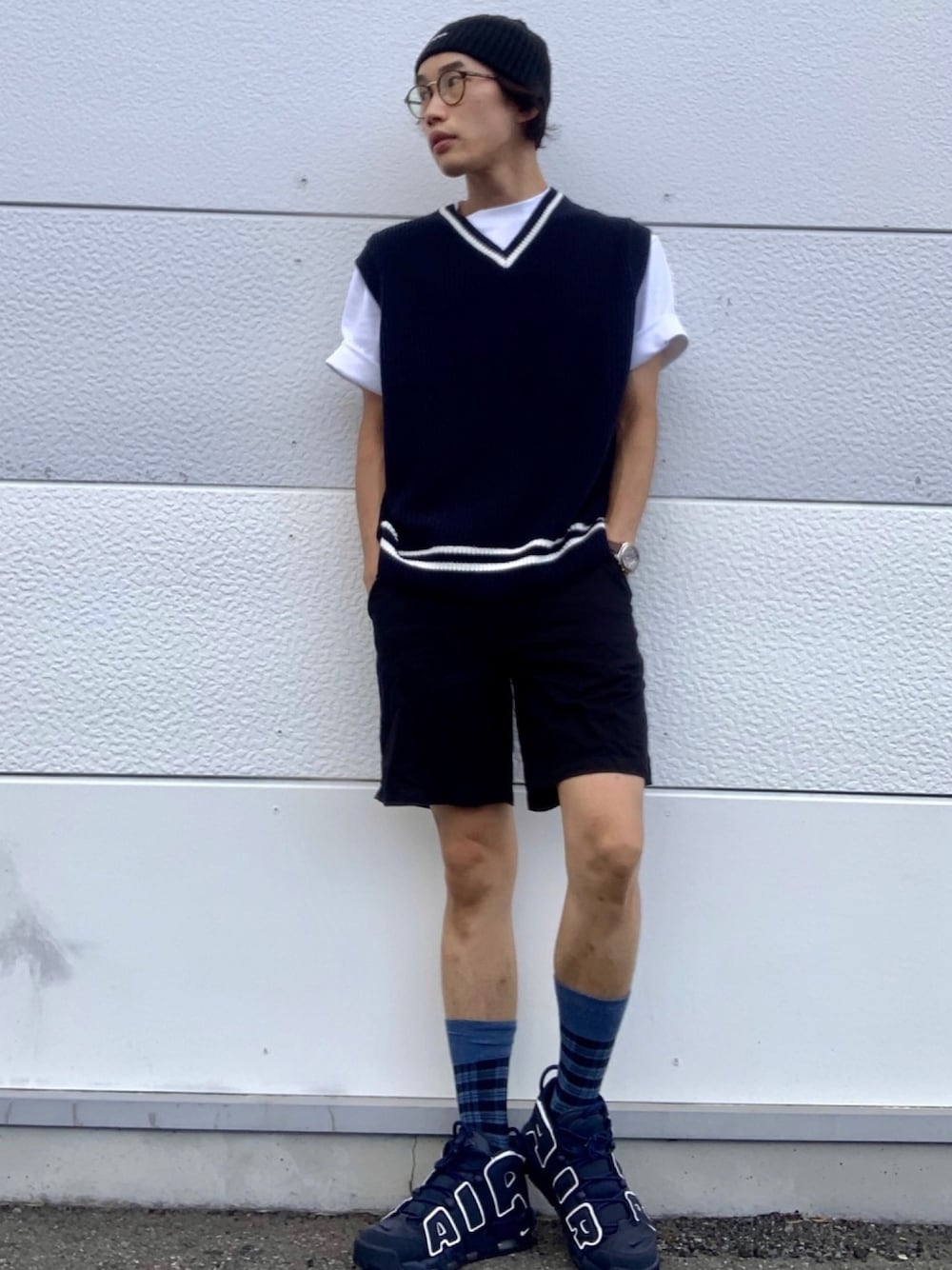 「ストリート、アイビー、NIKE、GU、UNIQLO、isness、シンプルコーデ、ストリートコーデ、短パン、メガネ男子」｜「UNIQLOのアイテム（ニット/セーター、ブルー系）」を使った、おしぼりくんさん（メンズ・178cm）の秋コーディネートの1枚目の写真