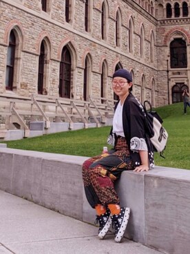 Xinyi Liさんのコーディネート