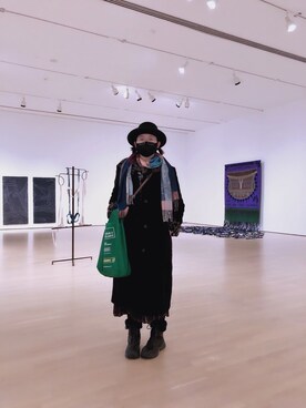 Xinyi Liさんのコーディネート