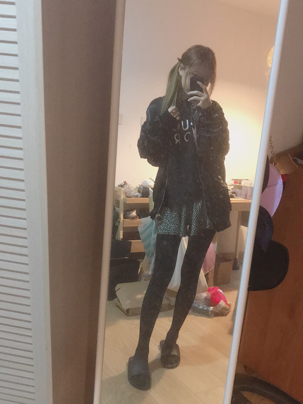「onespoのアイテム（ノーカラージャケット、ブラック系）」を使った、jjwongさん（レディース・168cm）の冬コーディネートの1枚目の写真