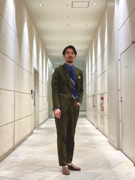 「アイテム（スーツパンツ、グリーン系）」を使った、Kazunariさん（メンズ・179cm）の春コーディネート