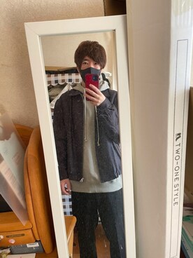 「アイテム（パーカー、グリーン系）」を使った、ATSUKIさん（メンズ・172cm）の冬コーディネート