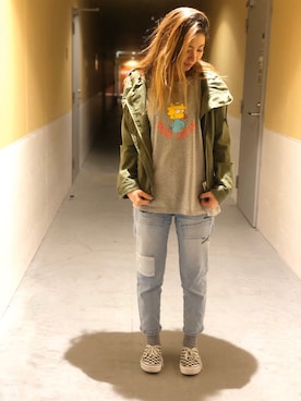 「AVIREX（アヴィレックス）のバックサテン フーデッドジャケット/ BACK SATIN HOODED JACKET（ブルゾン、グリーン系）」を使った、浅野ゆきさん（レディース・158cm）の冬コーディネート