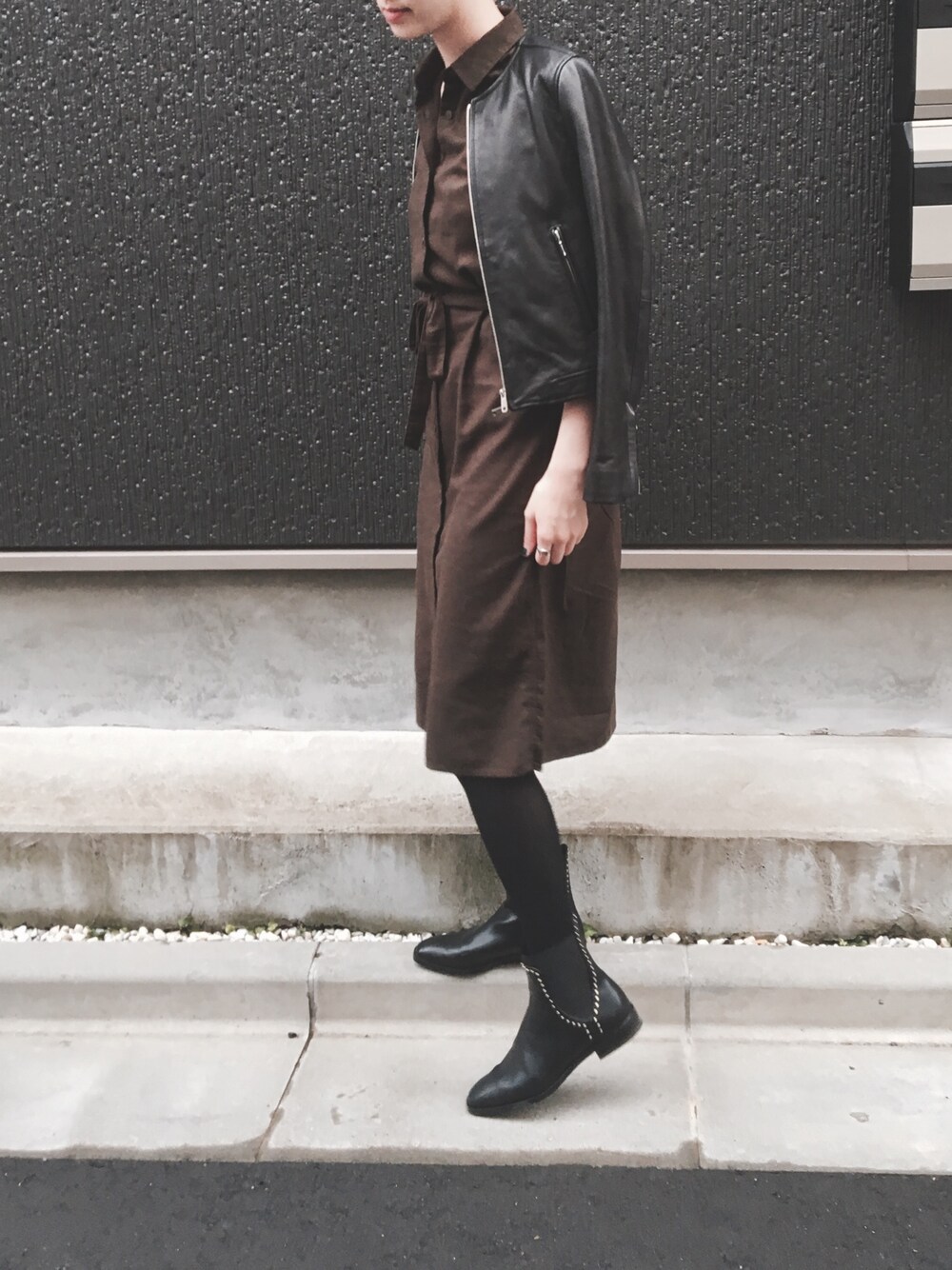 「UNITED TOKYO、UNIQLO、ワンピース、ootd、カーキ」｜「UNIQLOのアイテム（ワンピース、グリーン系）」を使った、Ayaさん（レディース・173cm）の秋コーディネートの1枚目の写真