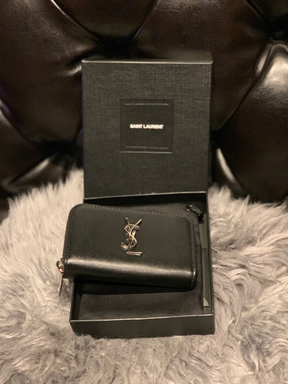 「YSL、ミニ財布」｜「YSLのアイテム（財布、ブラック系）」を使った、T-Hopeさん（メンズ・180cm）の春コーディネートの1枚目の写真
